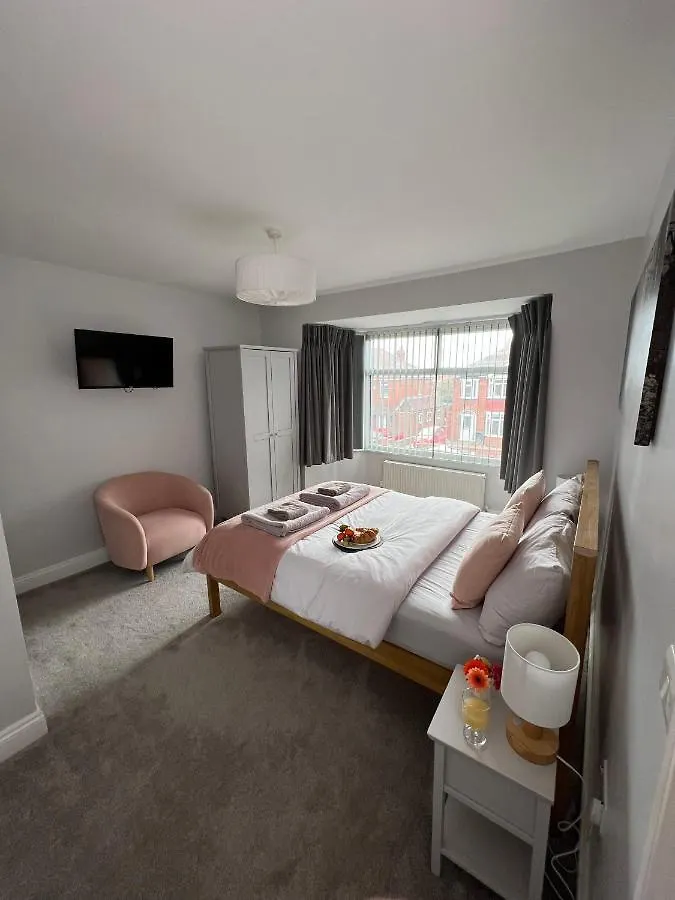 The Wootton House Villa Doncaster