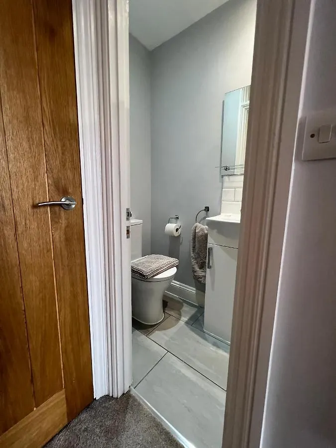 The Wootton House Villa Doncaster 0*,